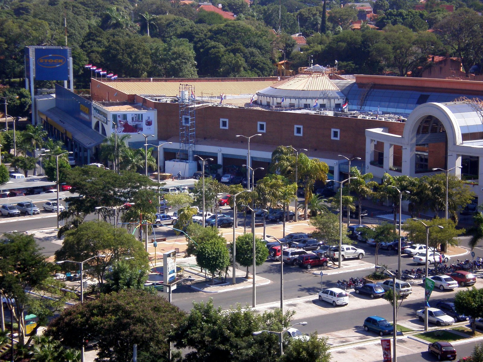 Shopping del Sol em Villa Morra, Assunção